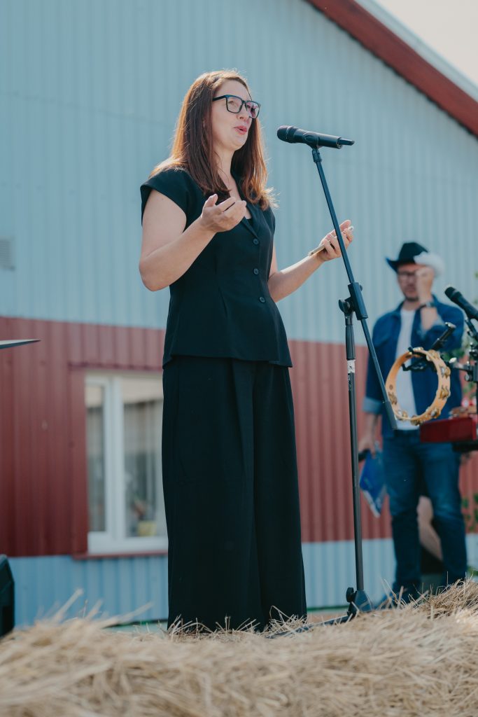 laurikainen.liina@gmail.com-135