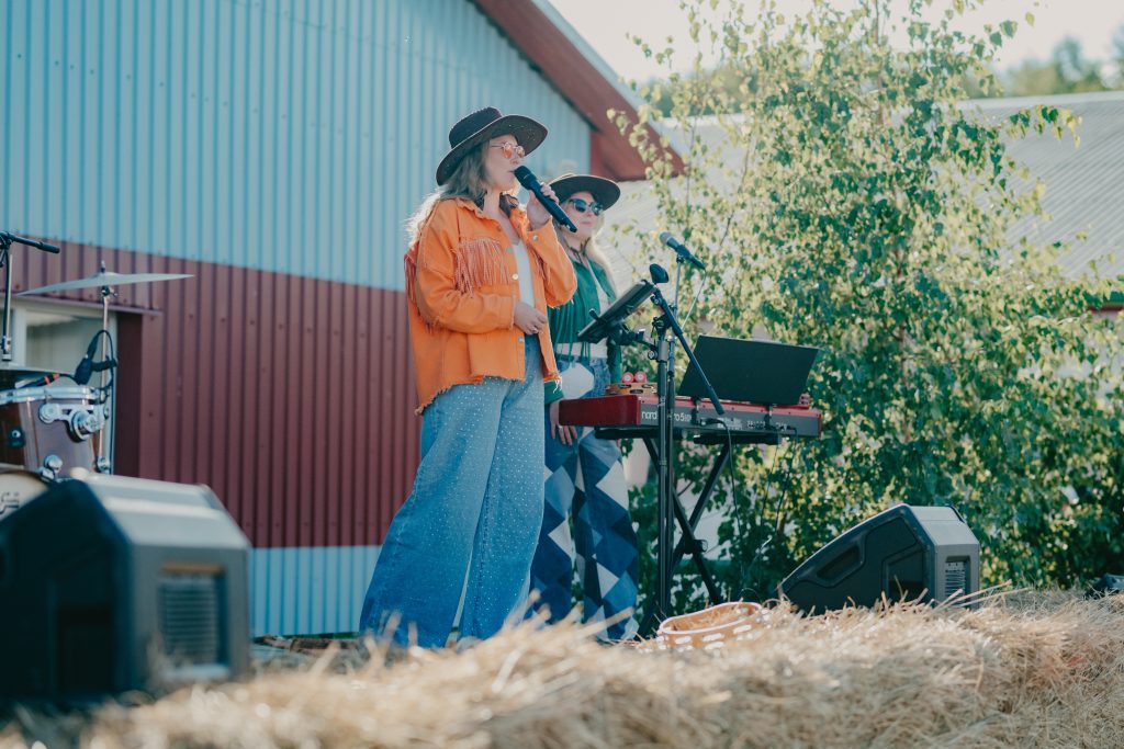 laurikainen.liina@gmail.com-209